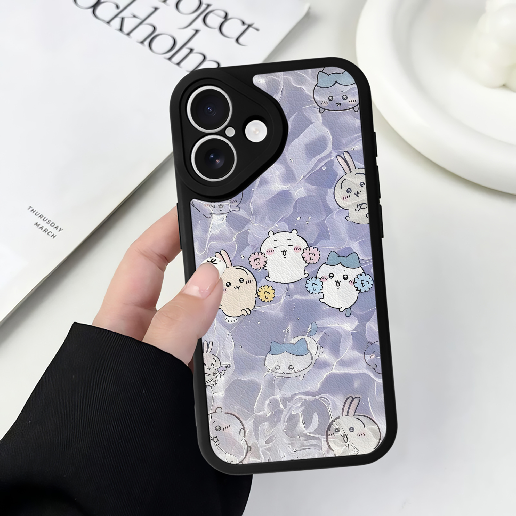 （画像用） ちいかわ Chii-kawa 【iPhone 16シリーズ対応】シリコンスマホケース（レザー調） 材質：シリコン